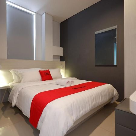 Reddoorz Plus Near Ciputra Mall Simpang Lima Semarang Exterior photo